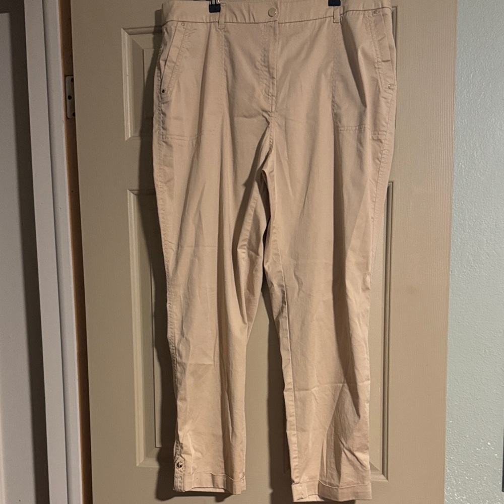 Chico's Wide Leg Pants in Light Beige